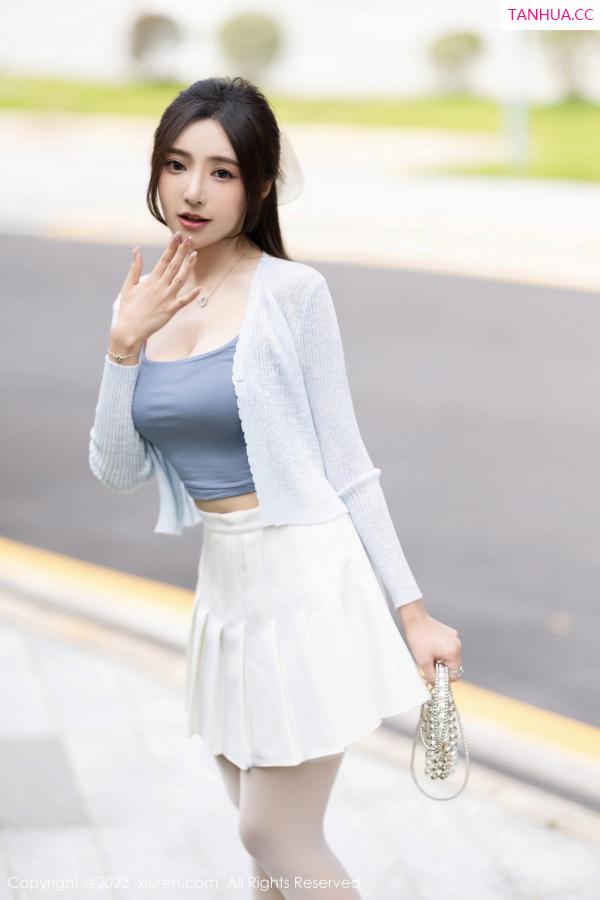 王馨瑶  [XiuRen]高清写真图 2023.10.16 No.7515 王馨瑶yanni 丝袜美腿第3张图片